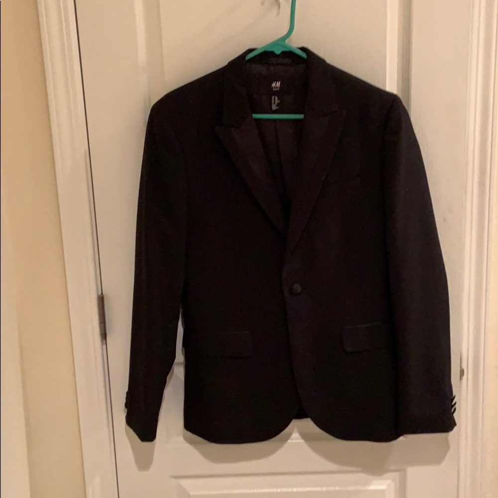 Black men’s tuxedo jacket, H&M, 38R